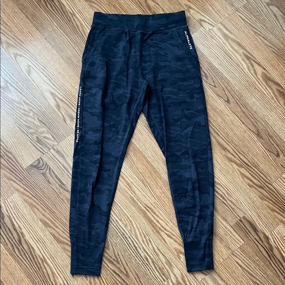Alphalete Black Camo Leggings